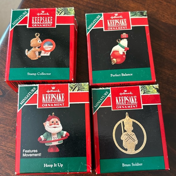 Hallmark Vintage Keepsake Christmas Ornament Bundle of 4 - Picture 1 of 6